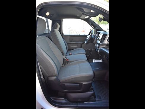 Used 2022 RAM 2500 Tradesman RWD image 31