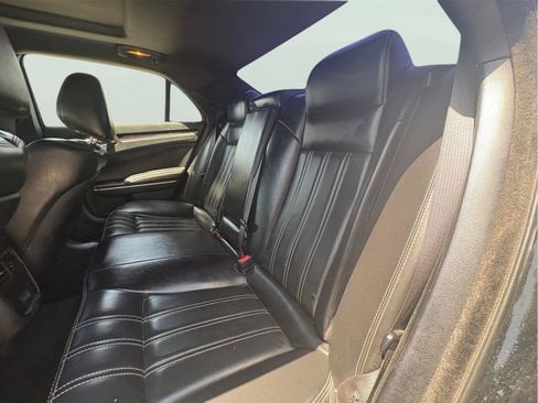 Used 2022 Chrysler 300 S RWD image 11