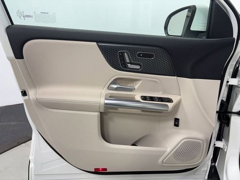 Certified 2026 Mercedes-Benz GLA 250 4MATIC image 5