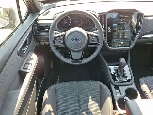 Used 2025 Subaru Forester Premium AWD/4WD image 13