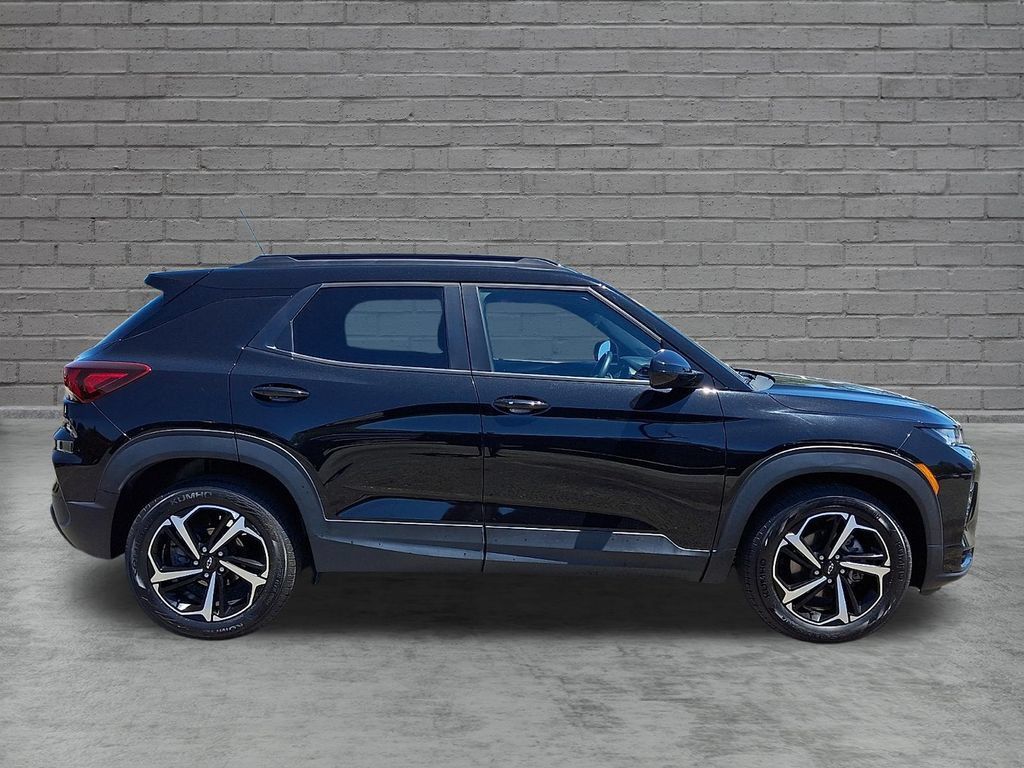 Used 2022 Chevrolet TrailBlazer RS FWD image 13