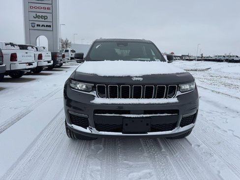 New 2025 Jeep Grand Cherokee L Limited image 2