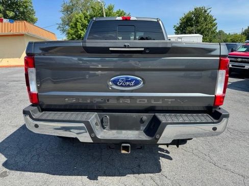 Used 2019 Ford F250 Lariat w/ Lariat Ultimate Package AWD/4WD image 3