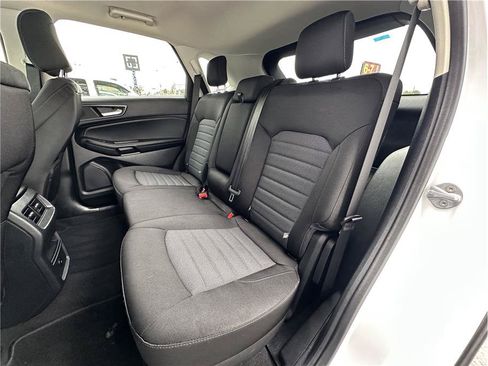 Used 2024 Ford Edge SE w/ Black Appearance Package AWD/4WD image 16