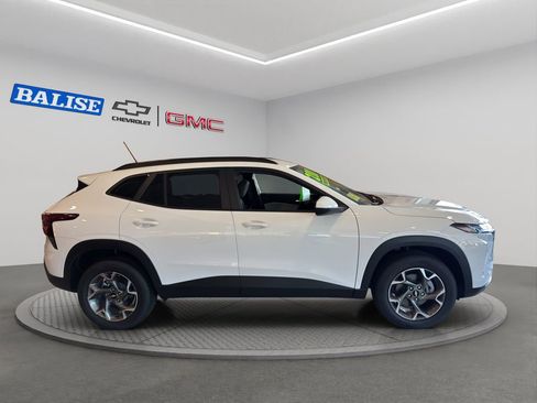 New 2025 Chevrolet Trax LT w/ Driver Confidence Package image 5