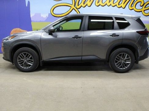 Used 2021 Nissan Rogue S FWD image 7