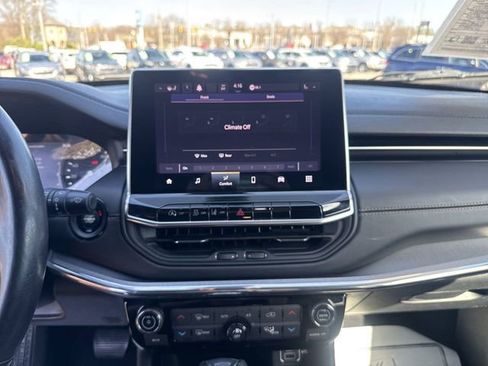 Used 2022 Jeep Compass Limited image 20