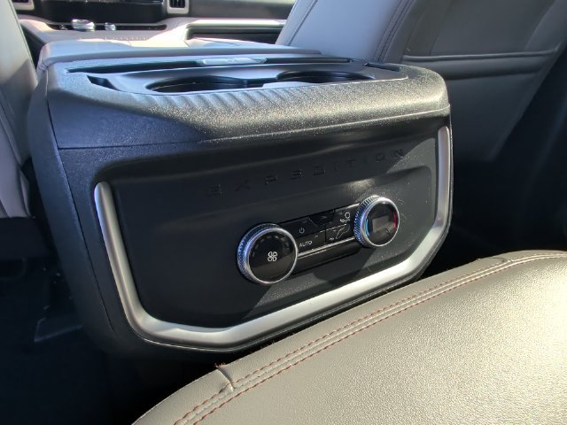 Used 2025 Ford Expedition Active AWD/4WD image 29