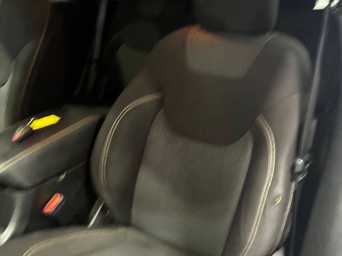 Used 2015 Jeep Cherokee Latitude FWD image 10