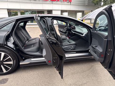 Used 2024 Lucid Air Touring AWD/4WD image 14