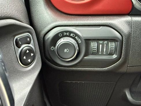 Used 2020 Jeep Wrangler Unlimited Rubicon AWD/4WD image 33
