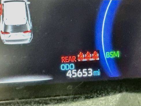 Used 2025 Toyota RAV4 XLE AWD/4WD image 15