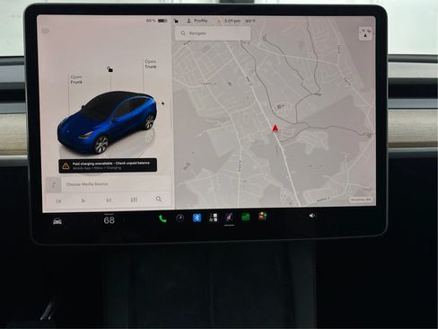 Used 2023 Tesla Model Y Long Range AWD/4WD image 35