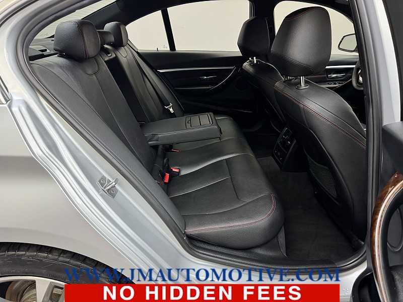 Used 2017 BMW 330i xDrive Sedan AWD/4WD image 18