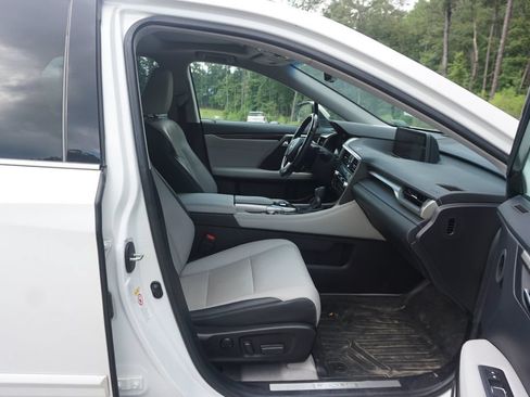Used 2019 Lexus RX 350 FWD w/ Navigation Package image 17