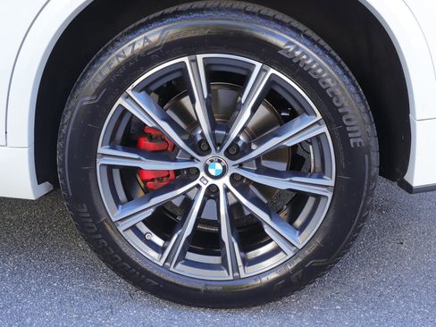 Used 2025 BMW X5 sDrive40i w/ M Sport Package image 42