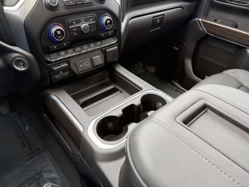 Used 2021 Chevrolet Silverado 1500 LT Trail Boss w/ Convenience Package II image 34