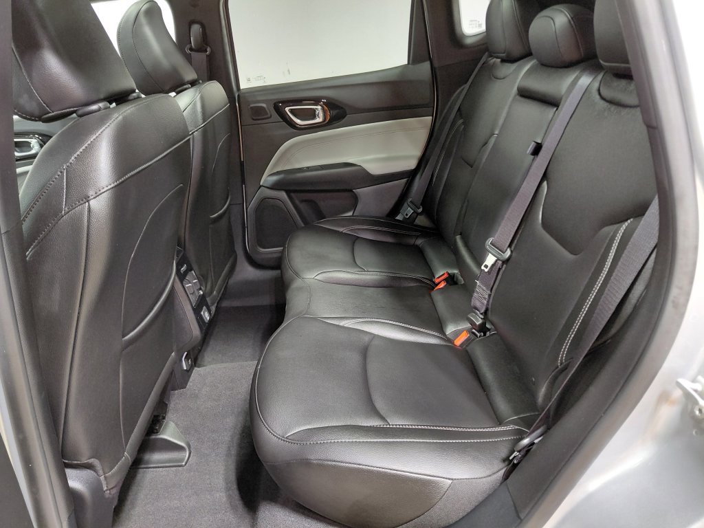Used 2025 Jeep Compass Limited w/ Sun & Sound Group AWD/4WD image 41