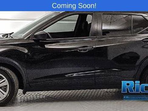 Used 2018 Nissan Kicks S FWD image 5
