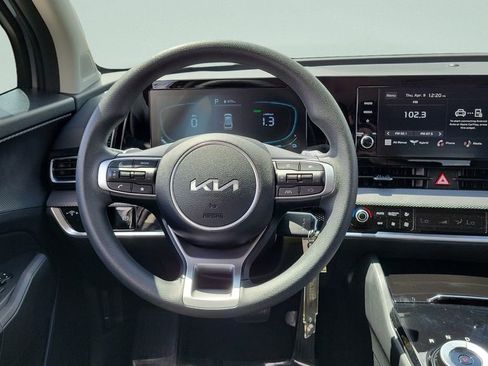 Used 2025 Kia Sportage LX image 20