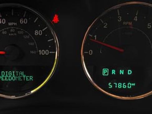 Used 2018 Jeep Wrangler Unlimited Sahara w/ Connectivity Group AWD/4WD image 16