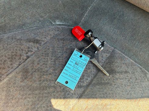 Used 1998 GMC Jimmy SLS w/ Marketing Opt Pkg 2 image 28