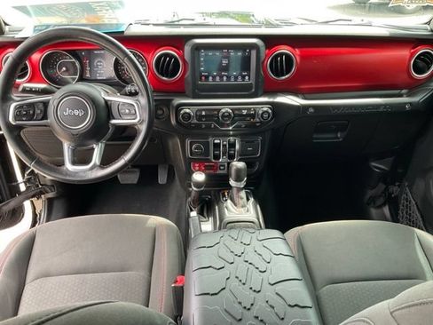 Used 2018 Jeep Wrangler Unlimited Rubicon w/ LED Lighting Group AWD/4WD image 4