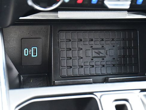 Used 2023 Ford F150 Lariat w/ Equipment Group 502A High image 31