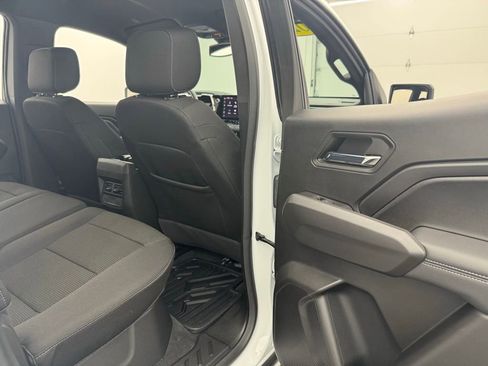 Used 2024 GMC Canyon Elevation w/ Convenience Package image 32