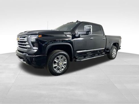 Used 2024 Chevrolet Silverado 2500 High Country w/ High Country Premium Package image 2