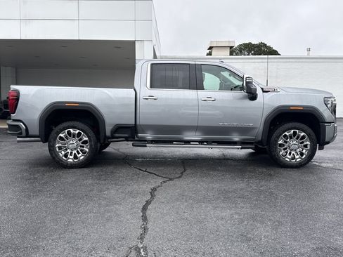 New 2026 GMC Sierra 2500 Denali w/ Denali Reserve Package AWD/4WD image 2