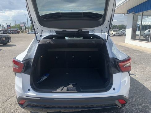 New 2026 Chevrolet Trax RS FWD image 10