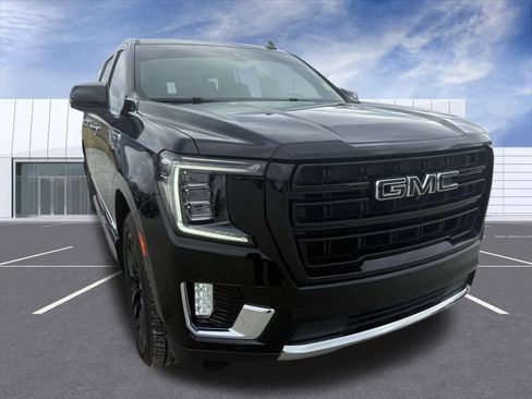 Used 2022 GMC Yukon XL SLT w/ SLT Luxury Package image 1