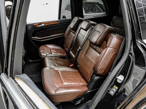 Used 2014 Mercedes-Benz GL 450 4MATIC image 35