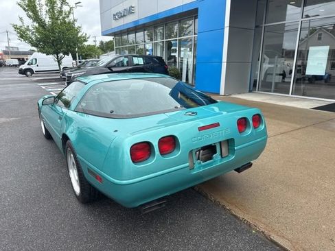 Used 1991 Chevrolet Corvette Coupe RWD image 9