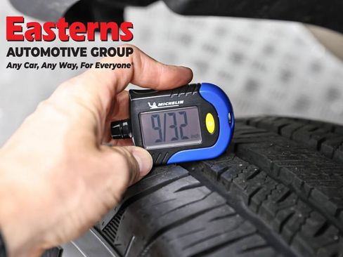 Used 2025 Jeep Wrangler Unlimited Sahara image 28