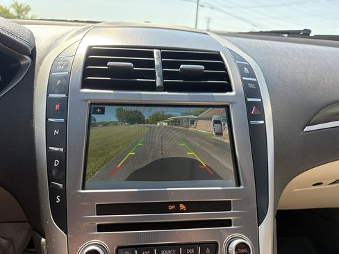 Used 2018 Lincoln MKZ Select w/ Select Plus Package FWD image 13
