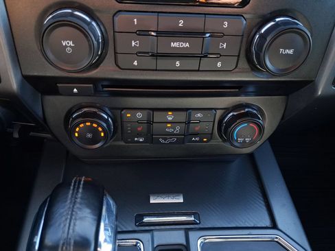 Used 2018 Ford F150 XLT w/ Equipment Group 302A Luxury AWD/4WD image 16