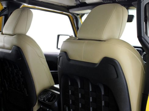 Used 2019 Jeep Wrangler Unlimited Rubicon image 40