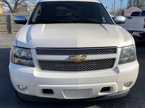 Used 2012 Chevrolet Avalanche LTZ image 8
