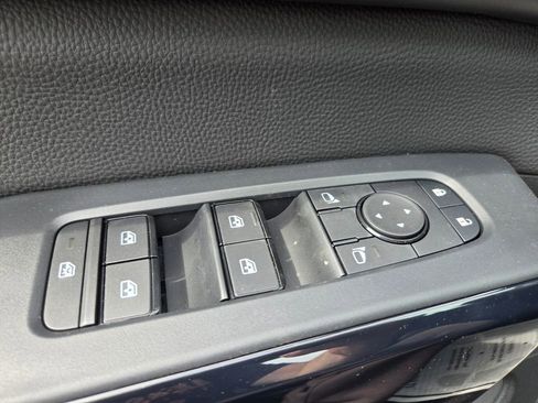 New 2026 Nissan Pathfinder SV FWD image 12