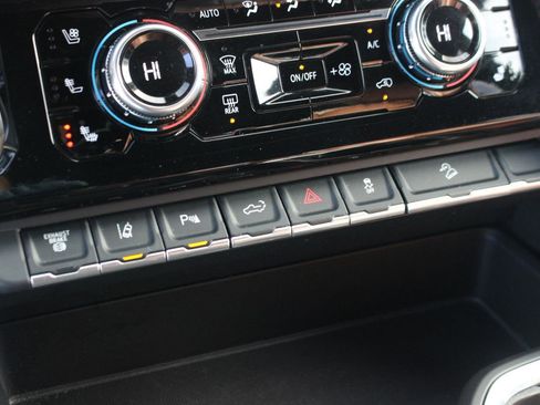 Used 2024 GMC Sierra 2500 Denali Ultimate w/ Max Trailering Package image 33