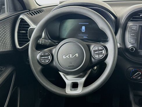 Used 2025 Kia Soul LX w/ LX Technology Package image 18