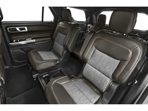 Used 2022 Ford Explorer Timberline w/ Timberline Technology Package AWD/4WD image 8