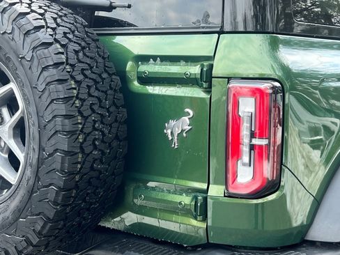 Used 2025 Ford Bronco Badlands image 5