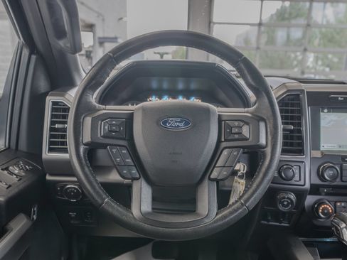 Used 2018 Ford F150 XLT w/ Equipment Group 302A Luxury AWD/4WD image 9