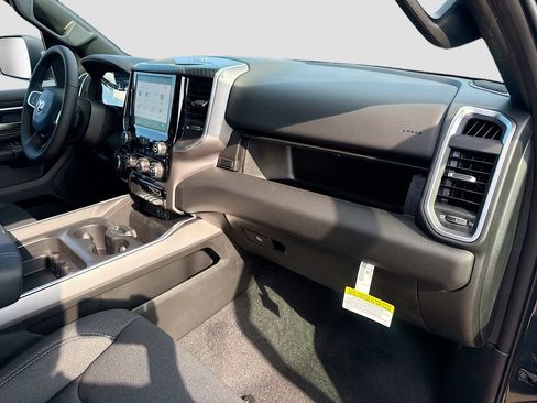 New 2026 RAM 1500 Big Horn AWD/4WD image 32