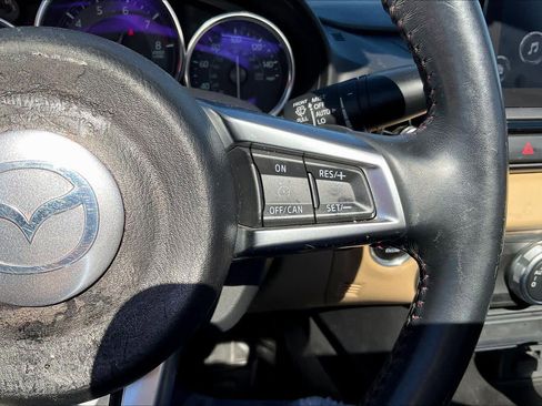 Used 2019 MAZDA MX-5 Miata RF Grand Touring image 22