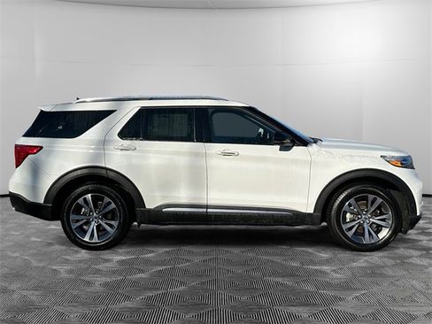 Used 2020 Ford Explorer Platinum w/ Premium Technology Package image 6