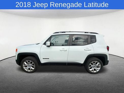 Used 2018 Jeep Renegade Latitude AWD/4WD image 3